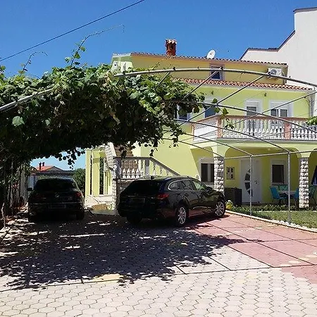 Vilic Apartamento *